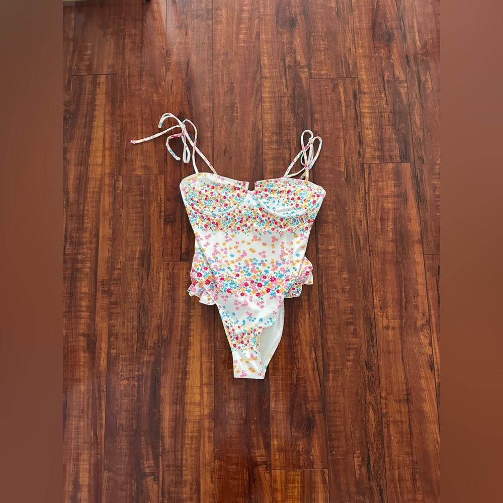 Floral one piece size medium brand new